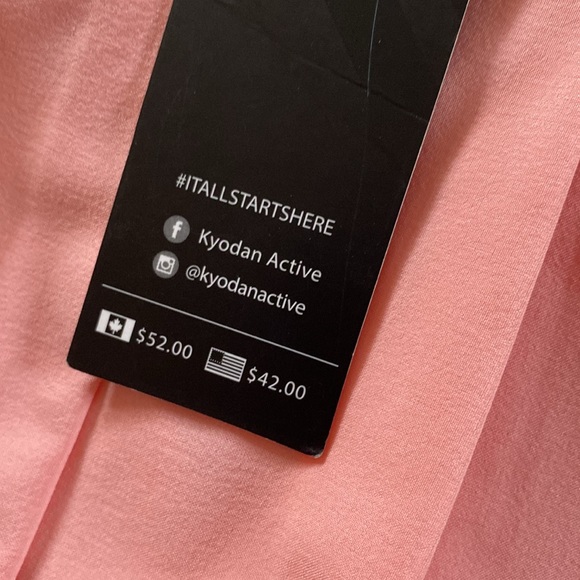 Kryodan active skirt/skort. Lovely peach colour. Brand new with tags. - Picture 5 of 8